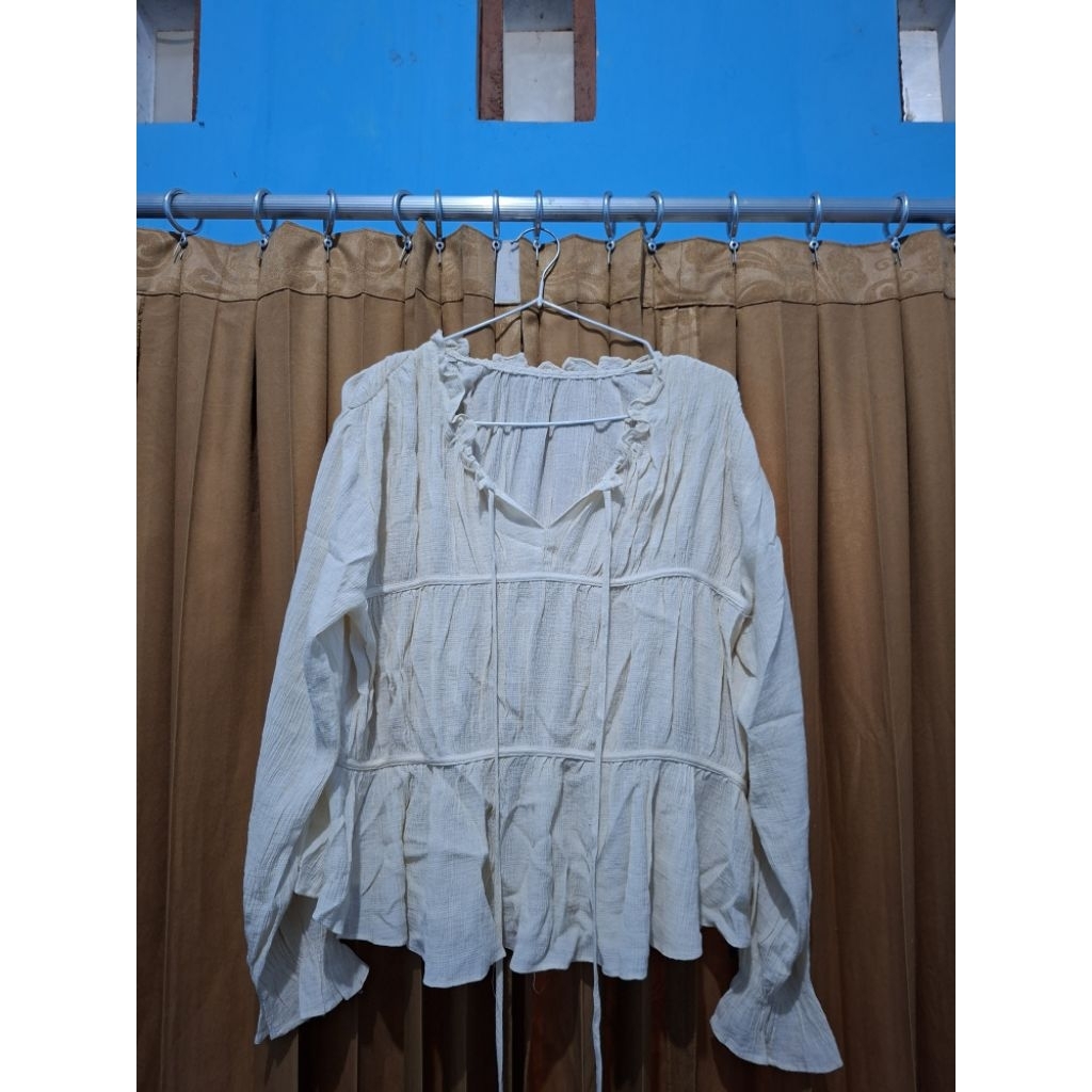 Preloved >> Blouse ruffle