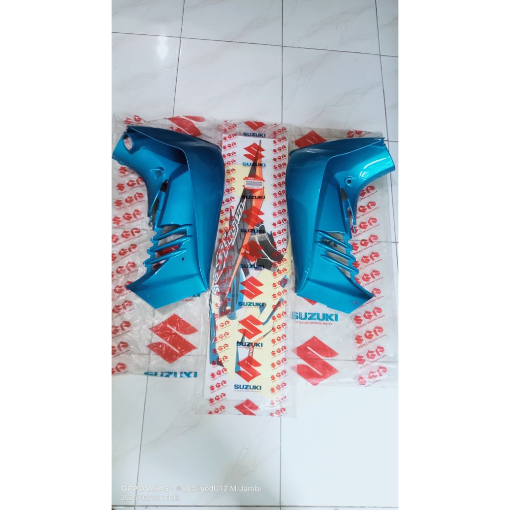 Paket Bundling Sayap Depan Biru plus Striping Set Suzuki Shogun SP 125 FD Tahun 2006 Original SGP