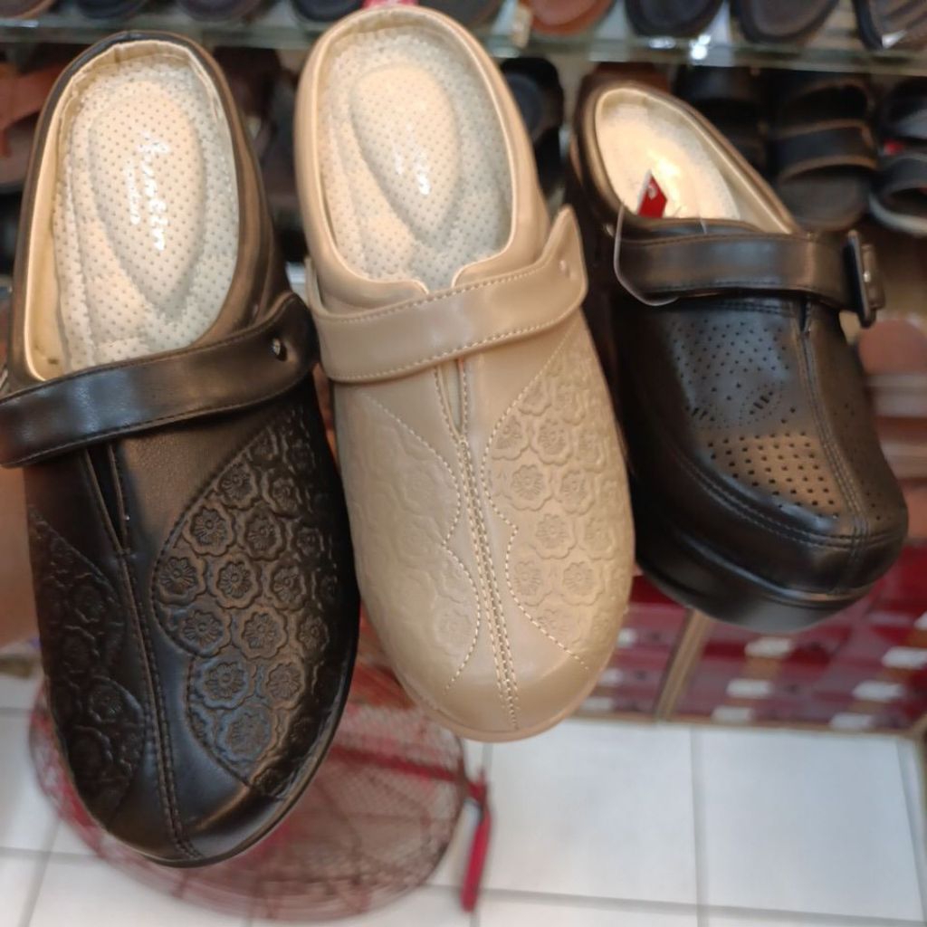 Sendal Slop austin wedges terbaru