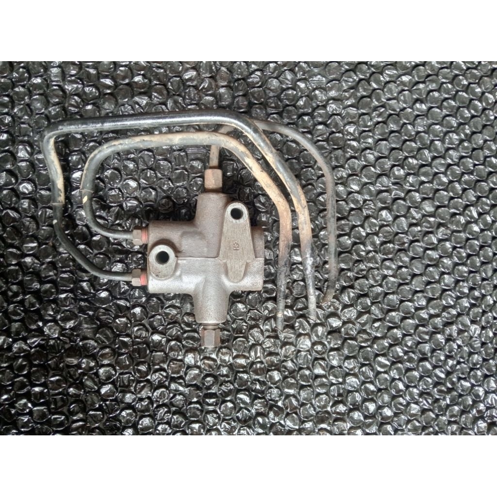 pembagi minyak rem Honda Accord cm5 copotan original