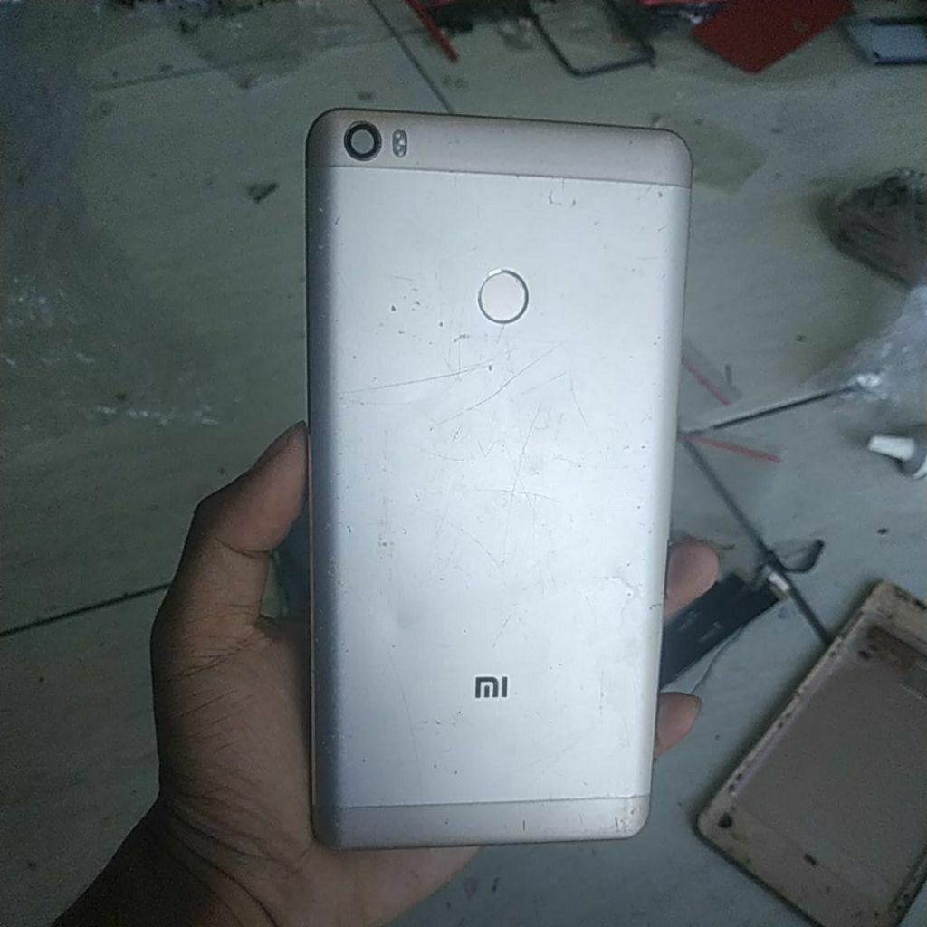 backdoor bekas mi max 1,ada fingerprint kurang tombol