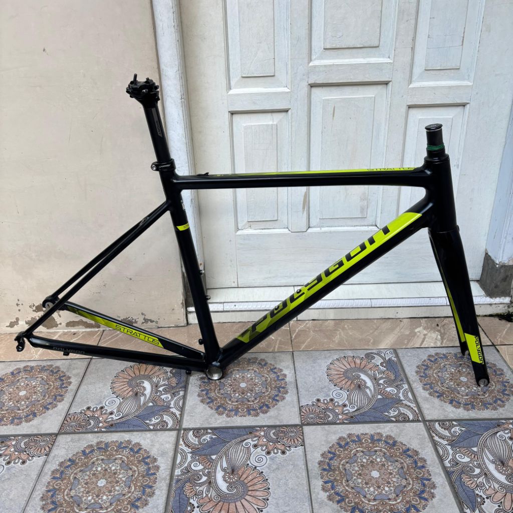 Polygon Strattos S4 size M rimbrake frameset sepeda roadbike balap 700c