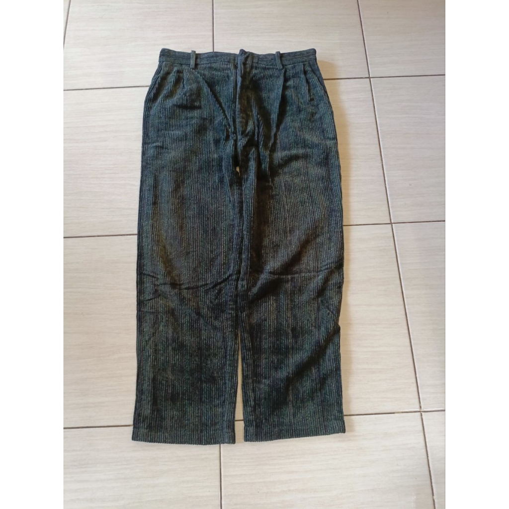 celana corduroy hijau botol