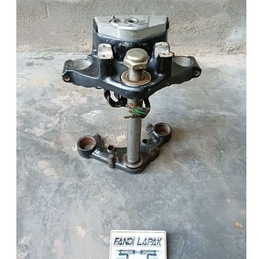 segitiga T atas bawah Honda Megapro Primus hiu tiger original