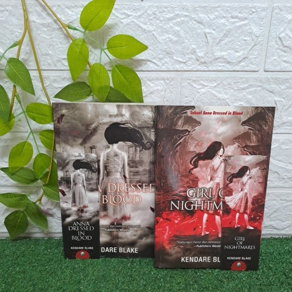 NOVEL ANNA DRESSED IN BLOOD - GIRL OF NIGHTMARES BY KENDARE BLAKE