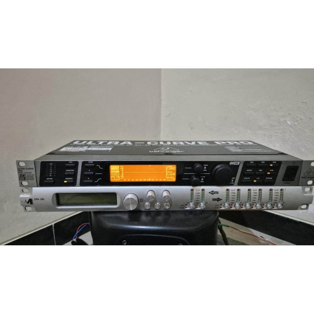 ULTRACURVE PRO BEHRINGER deq2496 second ori