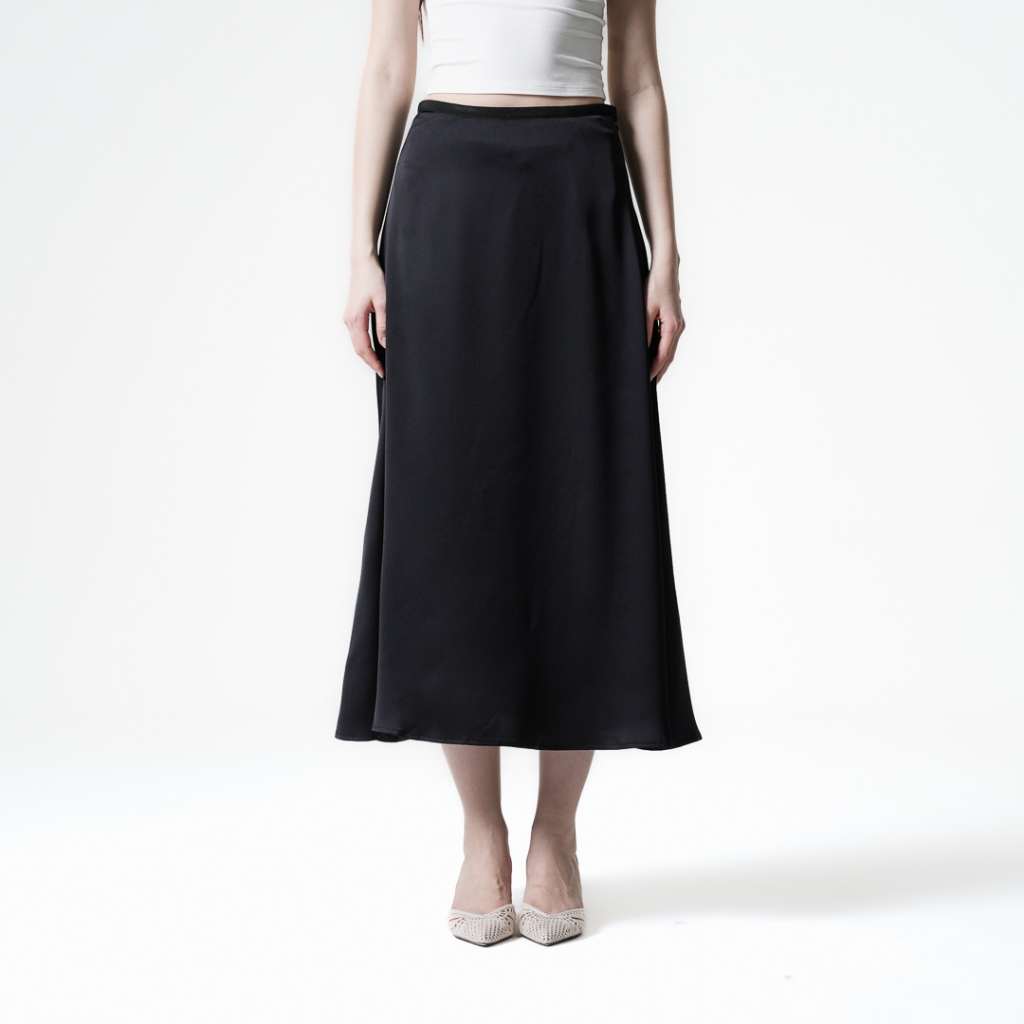 Mississippi Satin Skirt Bawahan Wanita Rok LIN000704M Hitam