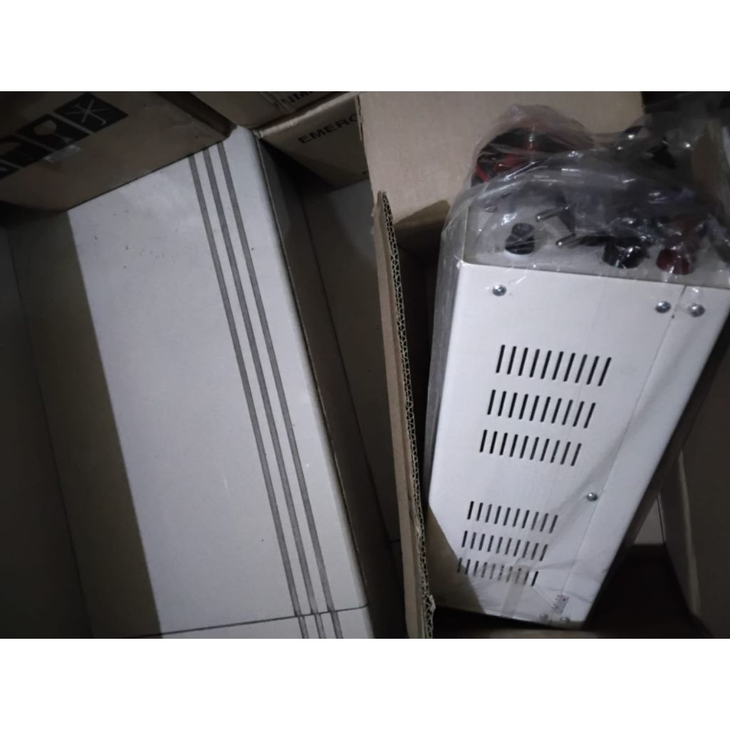 FUMITSU CF 1024 EL FULL AUTOMATIC BATTERY CHARGER 24V