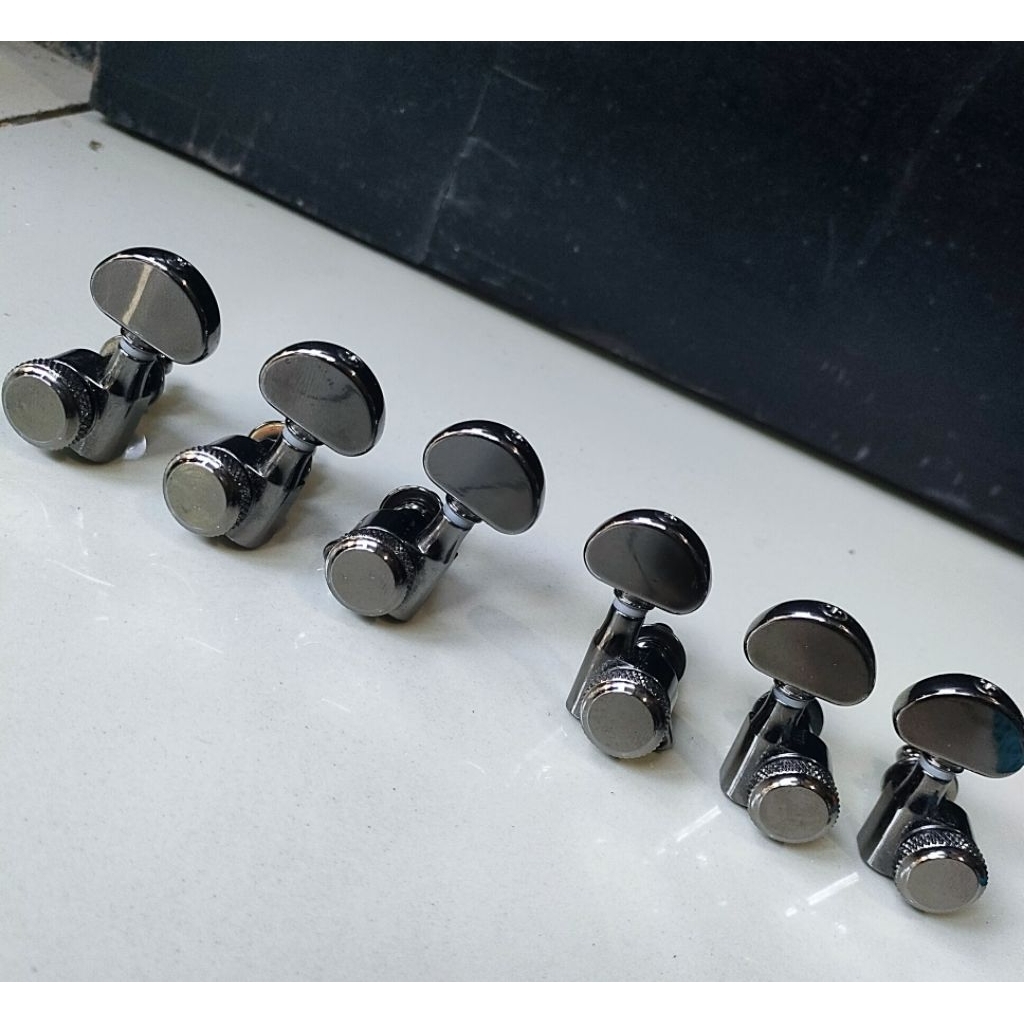 Dryer Gitar Locking Tuner 3 atas 3 bawah 3R 3L Warna Cosmo/ Black nikel