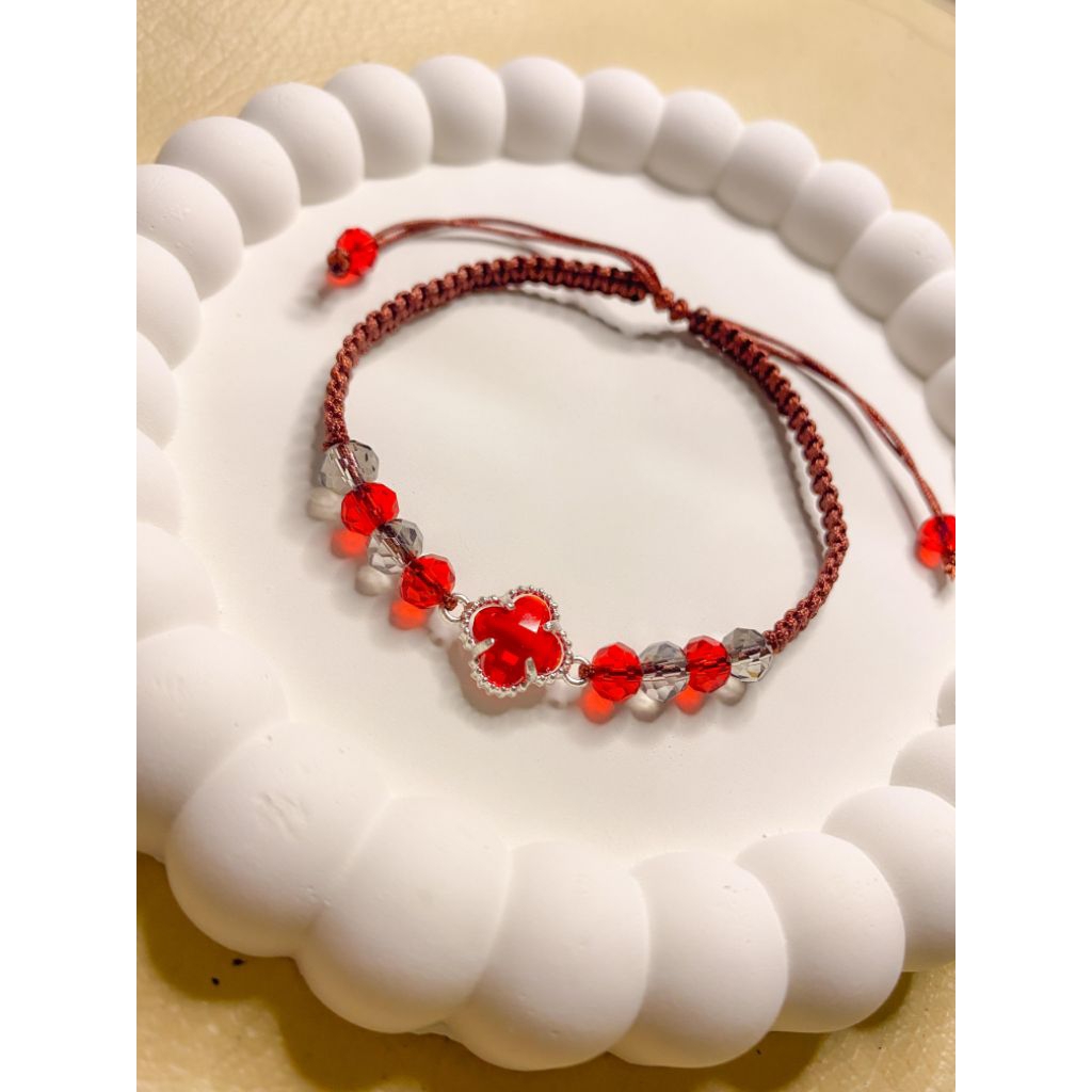 Gelang Tali Makrame Clover / Gelang Clover Merah / Gelang Tali Clover
