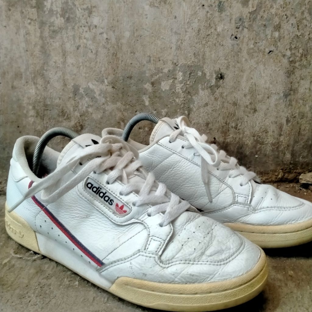 Adidas continental