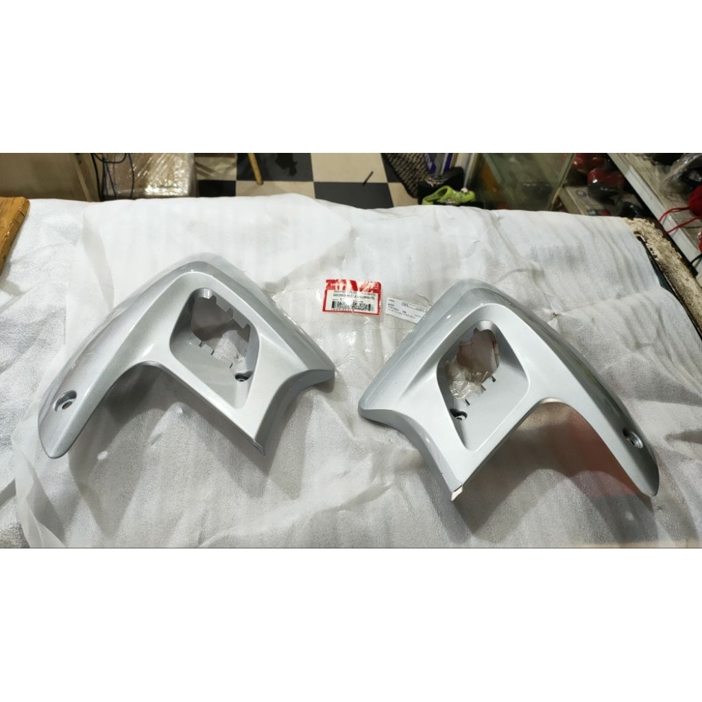 Sayap Tangki Tiger Revo 1set Original Honda AHM
