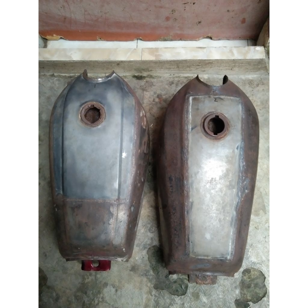 Tangki cb100 K5 ori bekas, kondisi bekas & siap naik cat. Harga per biji