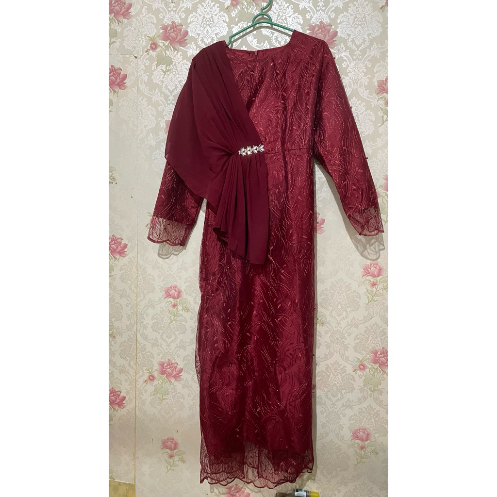 Dress elegan mewah untuk tunangan, wisuda, kondangan