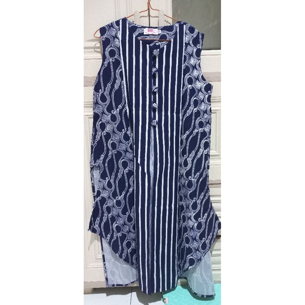 Preloved Batik Nona Rara Biru Navy Ukuran M