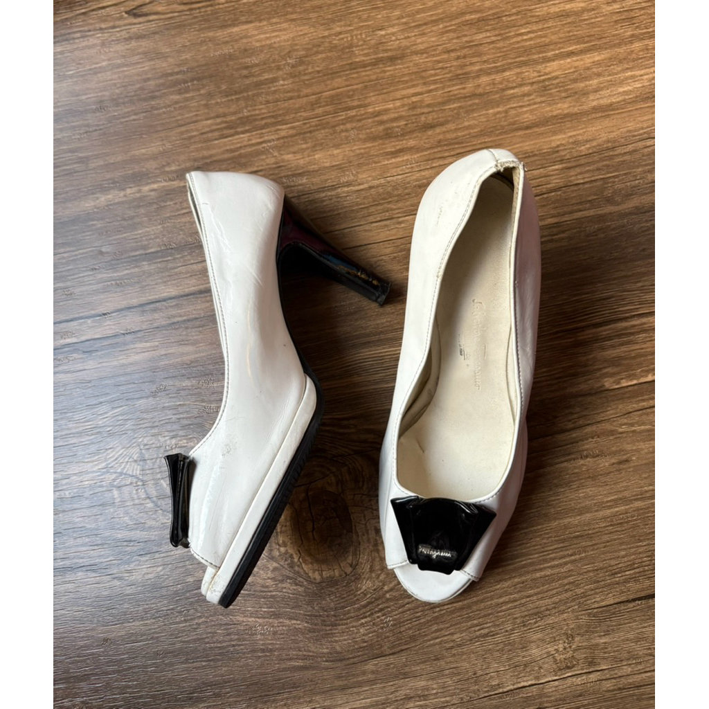 salvatore ferragamo heels