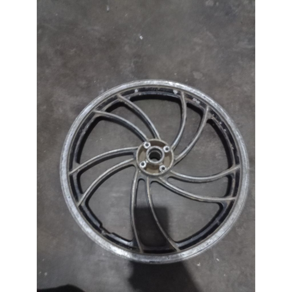 VELG DEPAN KIPAS RING 18   EMBOS CEFIRO