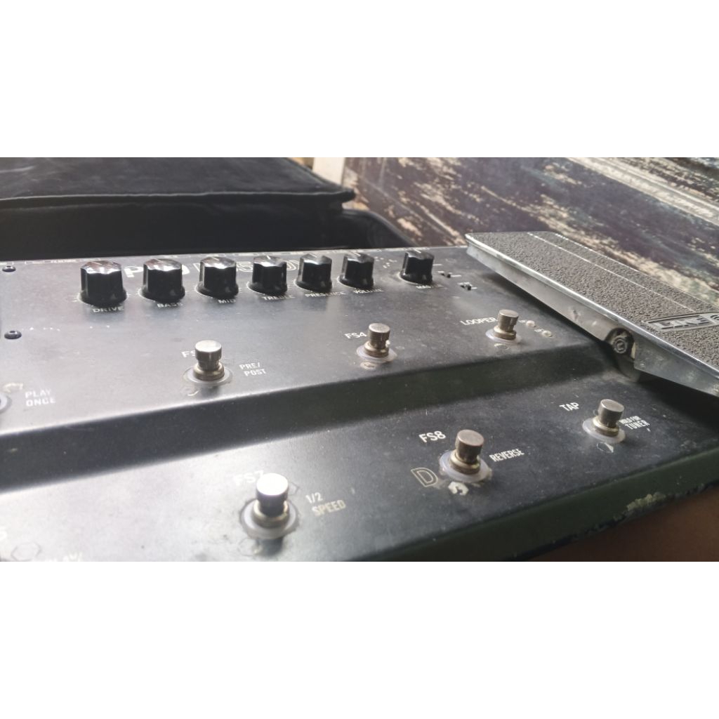 EFEK GITAR LINE 6 POD HD 500X + GIGBAG