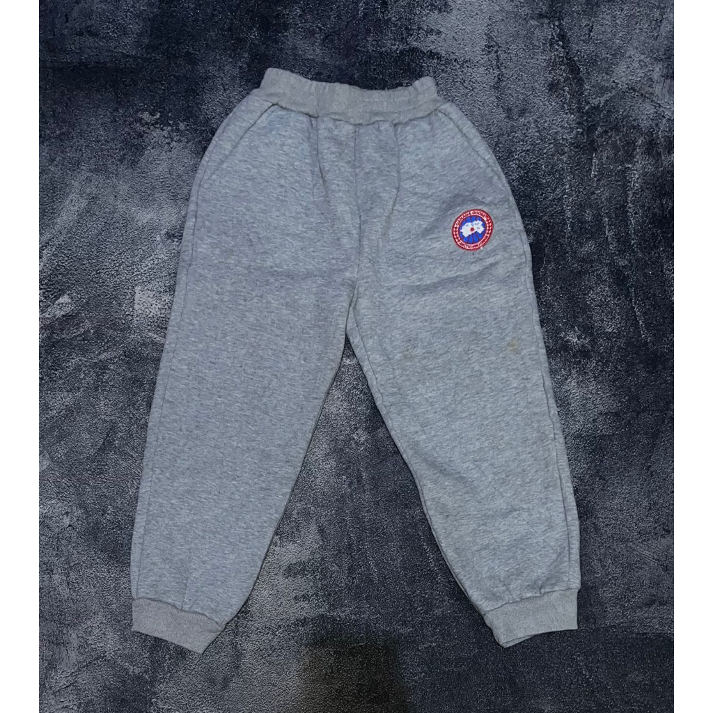 jogger pants canada goose