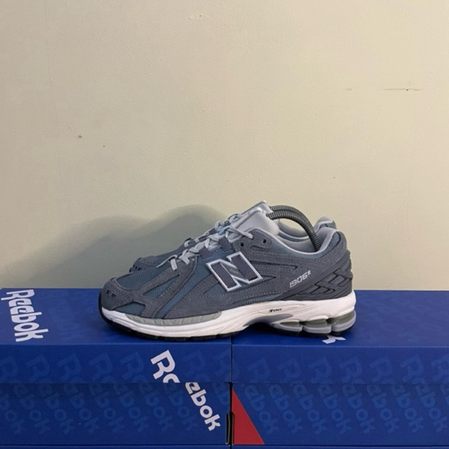 41,5 - Sepatu New Balance NB 1906r Titanium Bekas Second