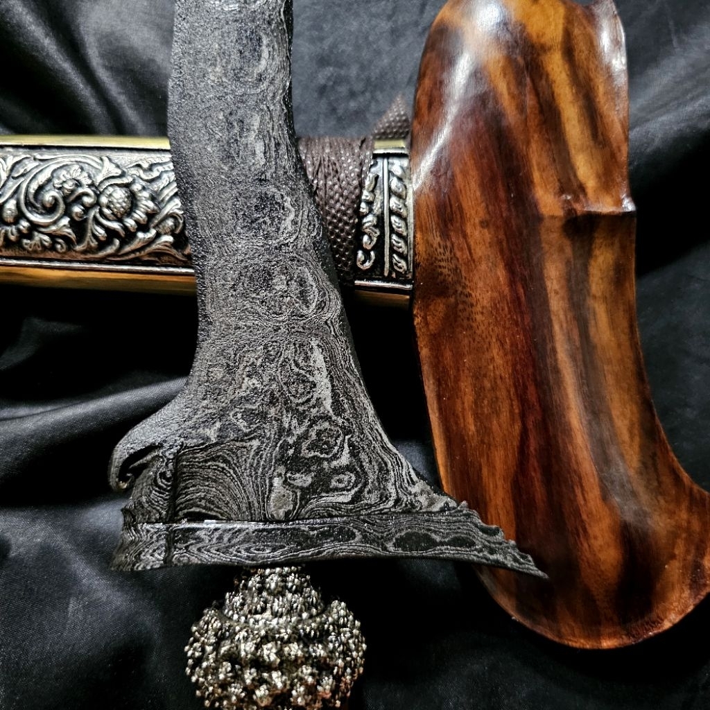 Keris Segaluh Luk 9 Pamor Melati