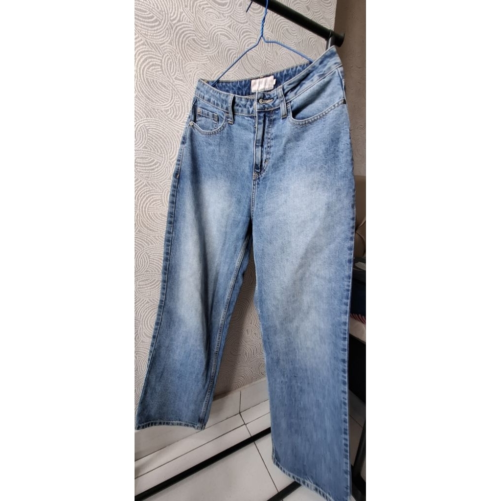 TIRA Jeans Wanita
