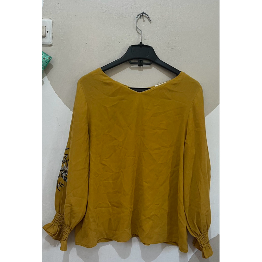 Baju Blouse Wanita warna Kuning kunyit Preloved Ld 92 Pj 57