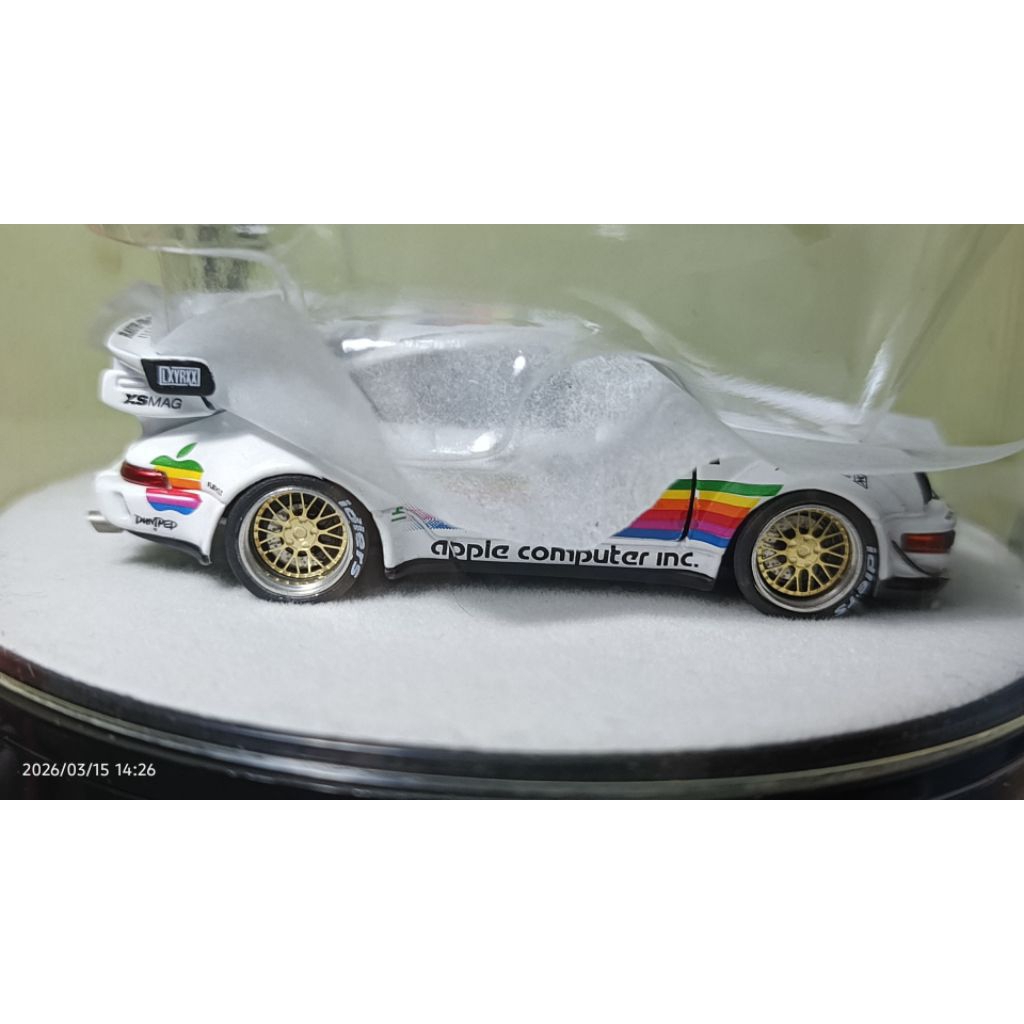 PGM 1:64 RWB 964 #89 White Apple Exclusive Packaging