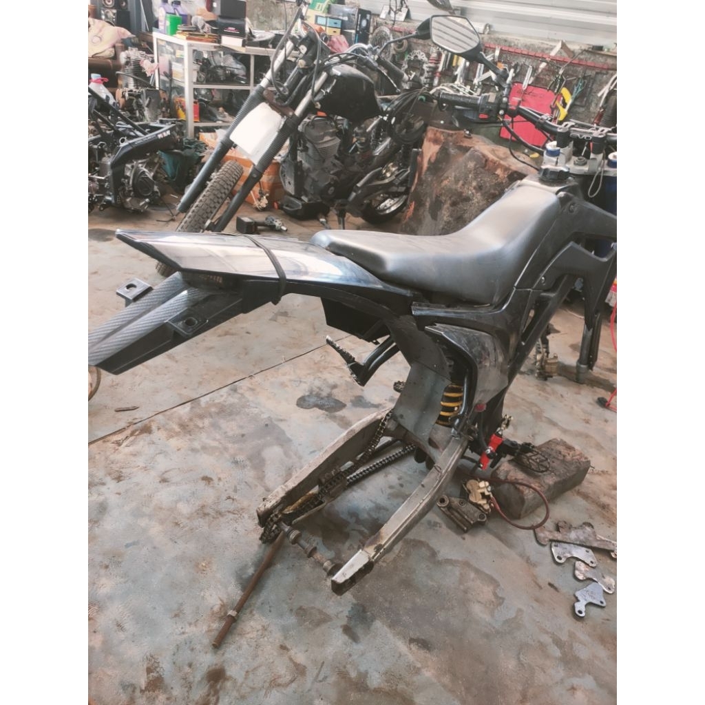 body set trail vixion set rangka original