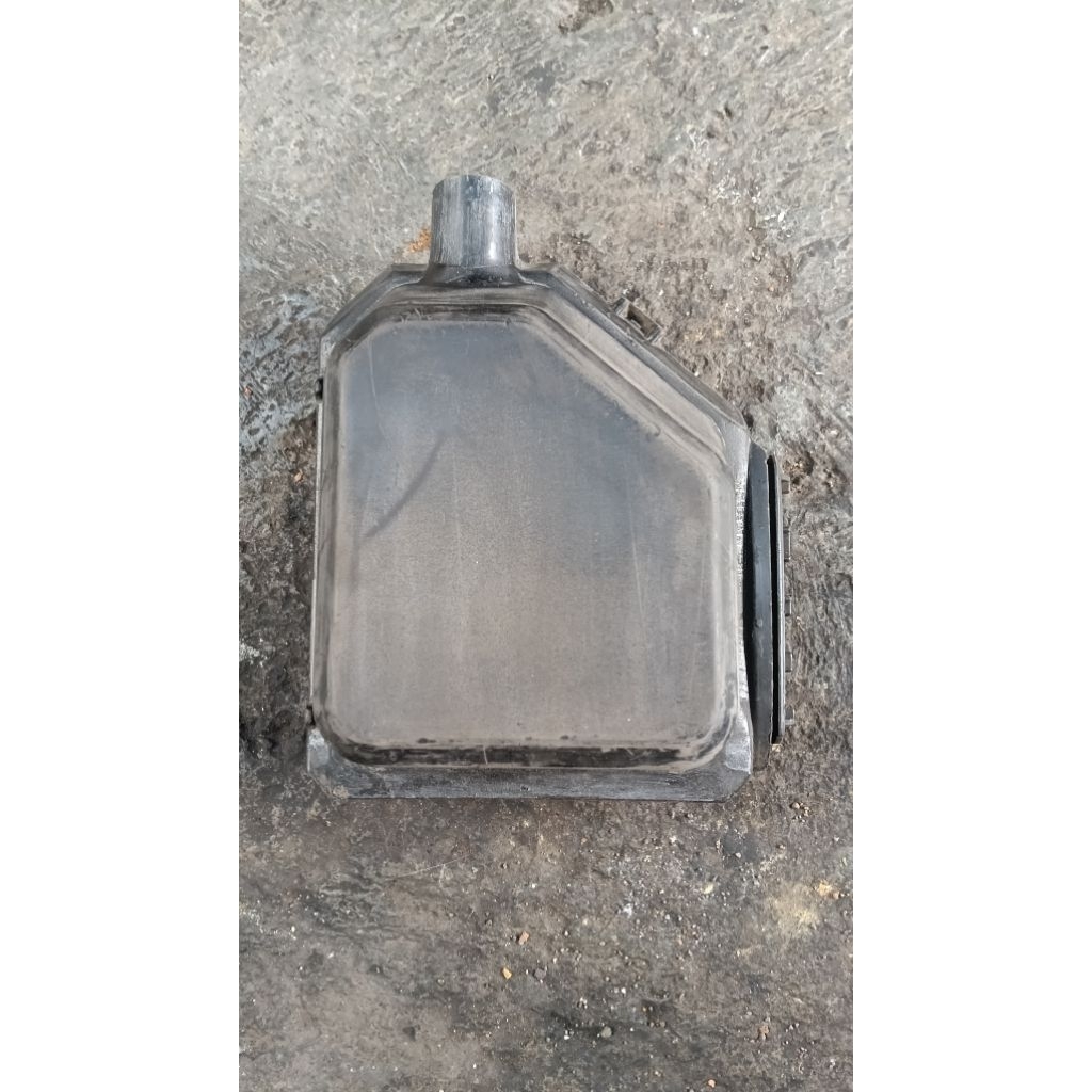 Box Sekring luar Corolla DX