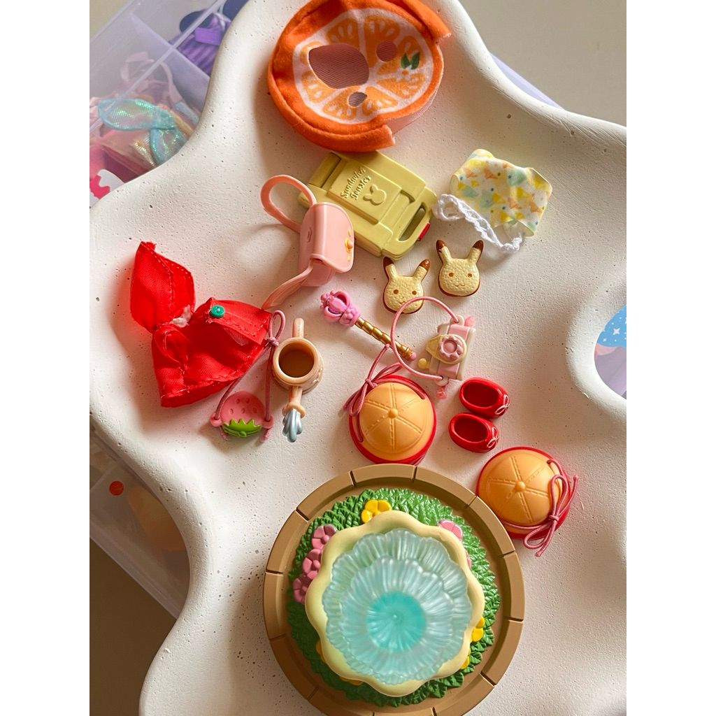 sylvanian acc and costume