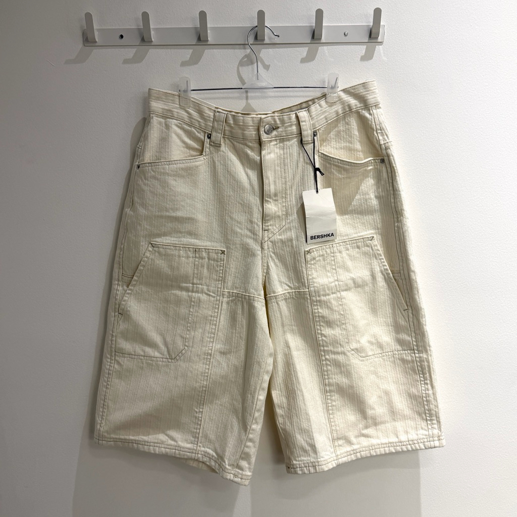 Celana Jorts BERSHKA (New)
