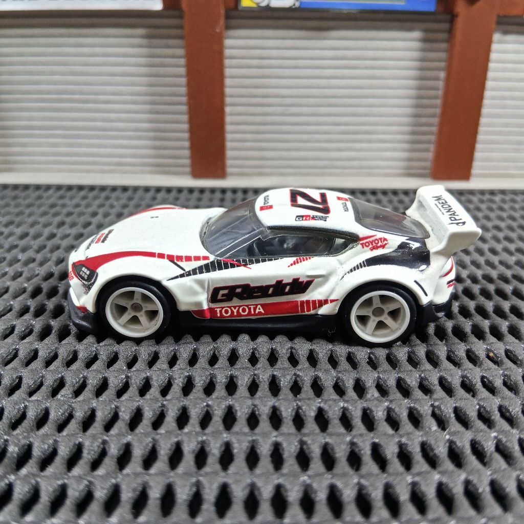 HOT WHEELS LOOSE PREMIUM 20 TOYOTA GR SUPRA PUTIH PANDEM TAMPO GREEDY