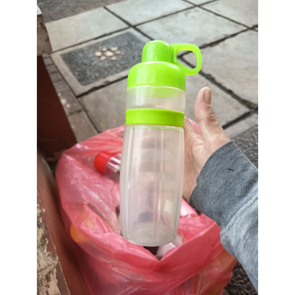 botol minum plastii lock and lock