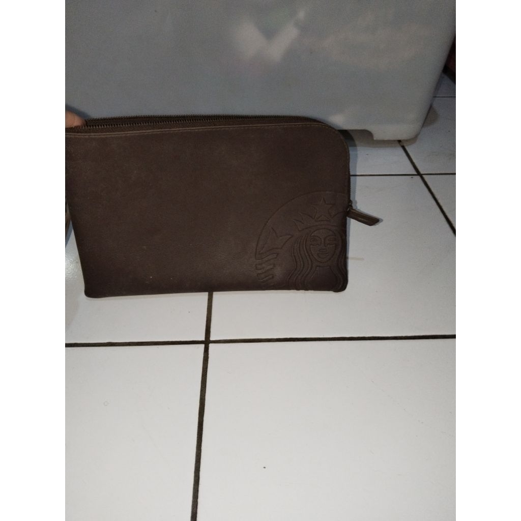 Clucth Starbucks Preloved