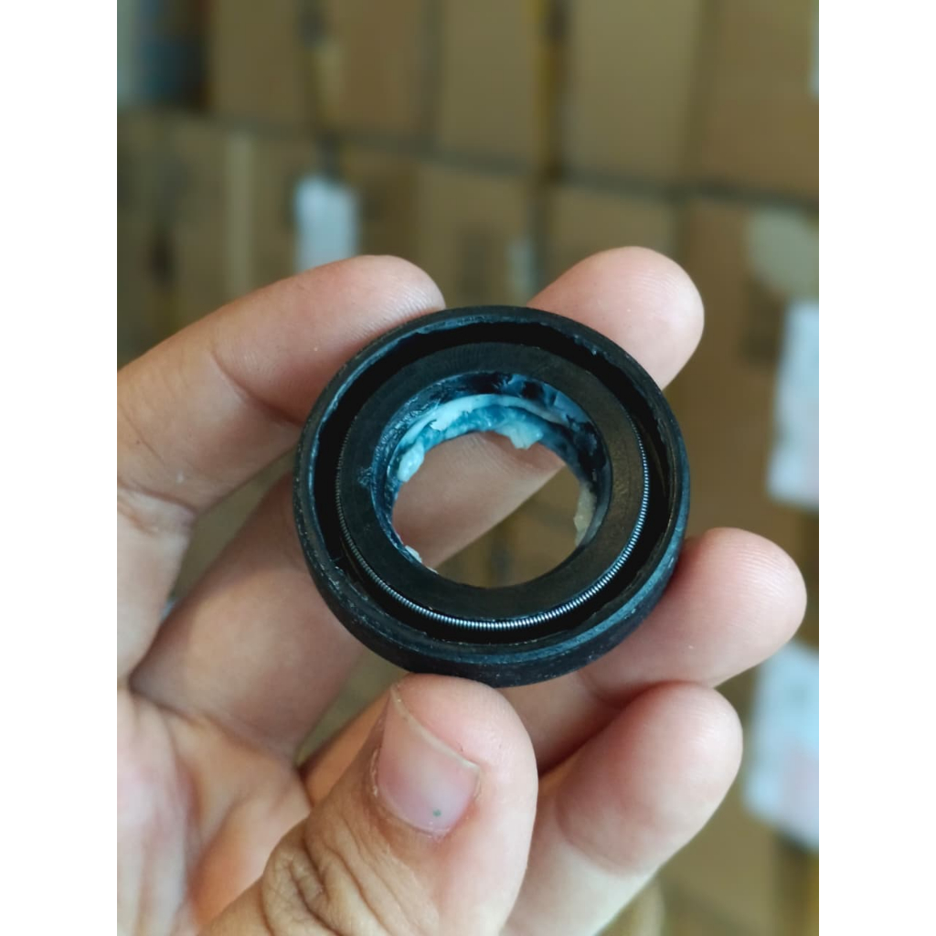 Y-OIL SEAL 20X35X7