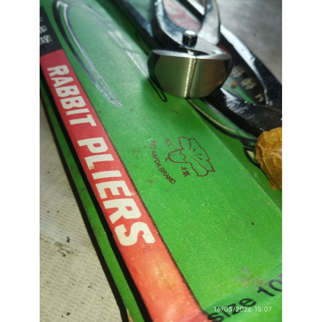 Tang kakaktua 10" red kapok original ,terbuat dari baja asli ,pegangan besar dan tebal