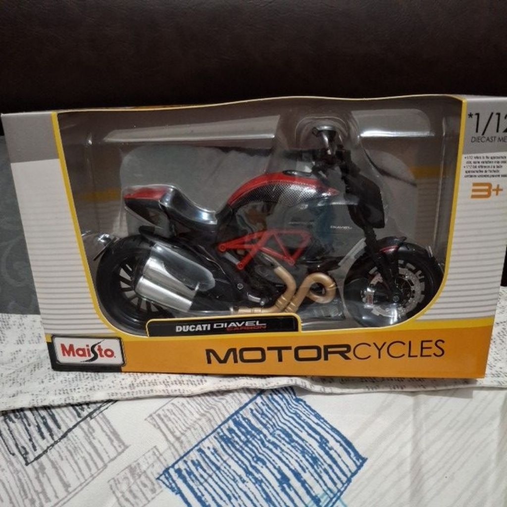 ducati diavel carbon maisto motorcycles