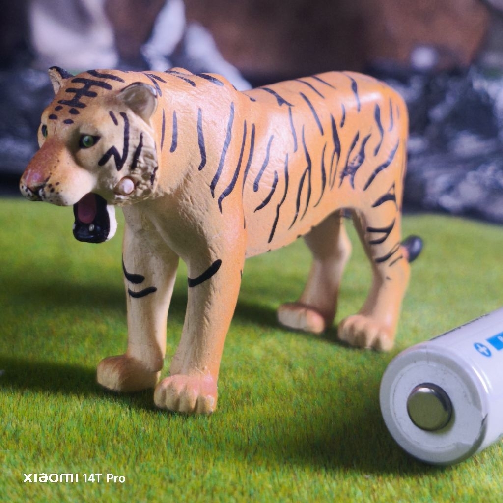 Takara tomy ania tiger figure