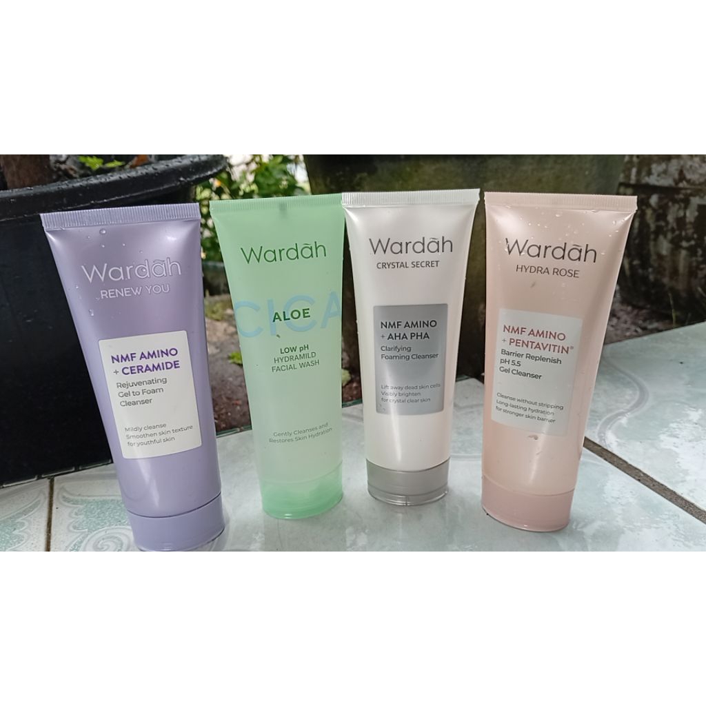 Wardah Facial Wash