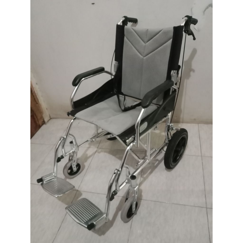 KURSI RODA TRAVELLING UNTUK UMROH ATAU HAJI TERMURAH / KURSI RODA BARU - BEKAS (SECOND) / KURSI RODA
