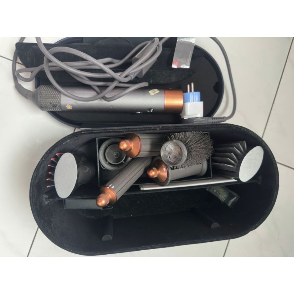 Dyson Airwrap preloved