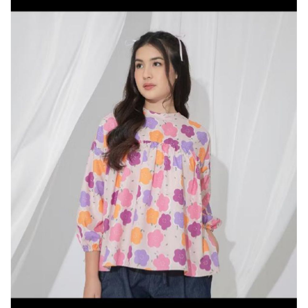 Hijabchic_ Flower Blouse by Hijabchic