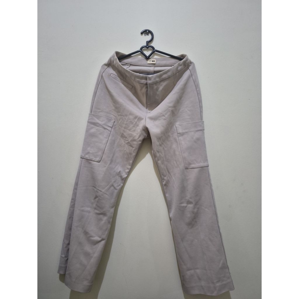 Celana Bahan Uniqlo x HanaTajima