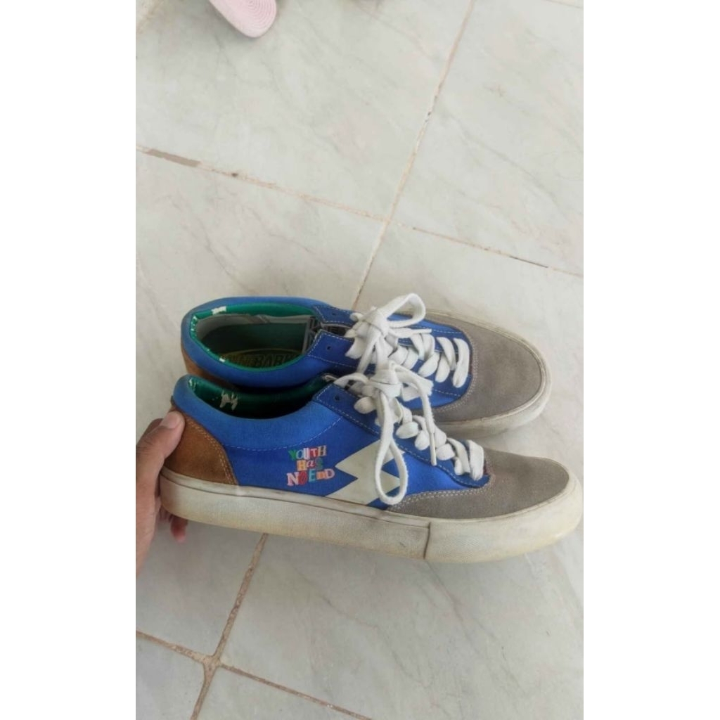 sepatu saint barkley