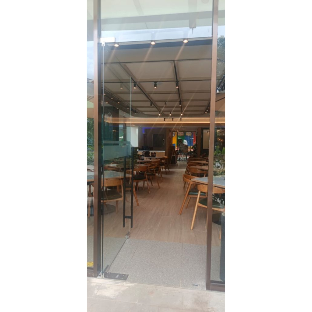 kaca kusen pintu aluminium