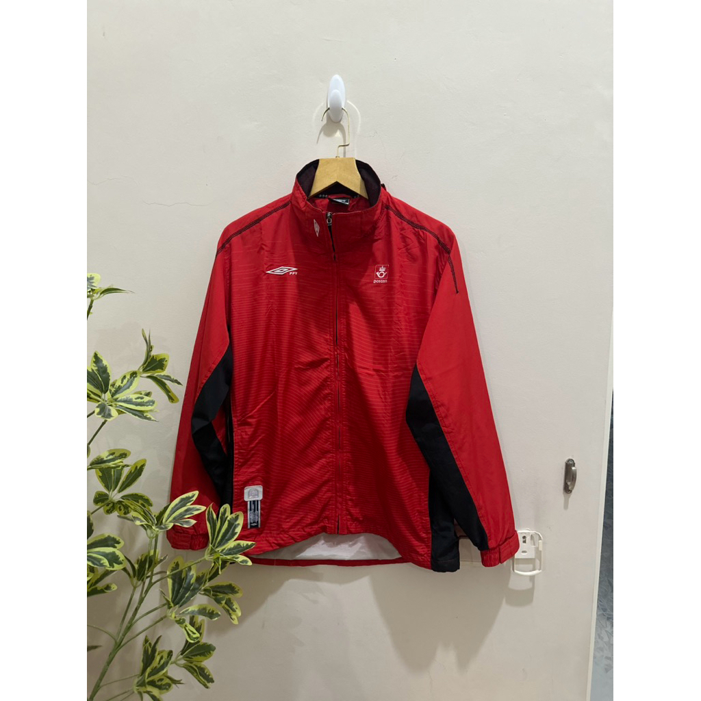 Umbro PPT Men L Jacket Tracktop Red Official Teamwear Full Zip Sportwear Post Top Original Preloved