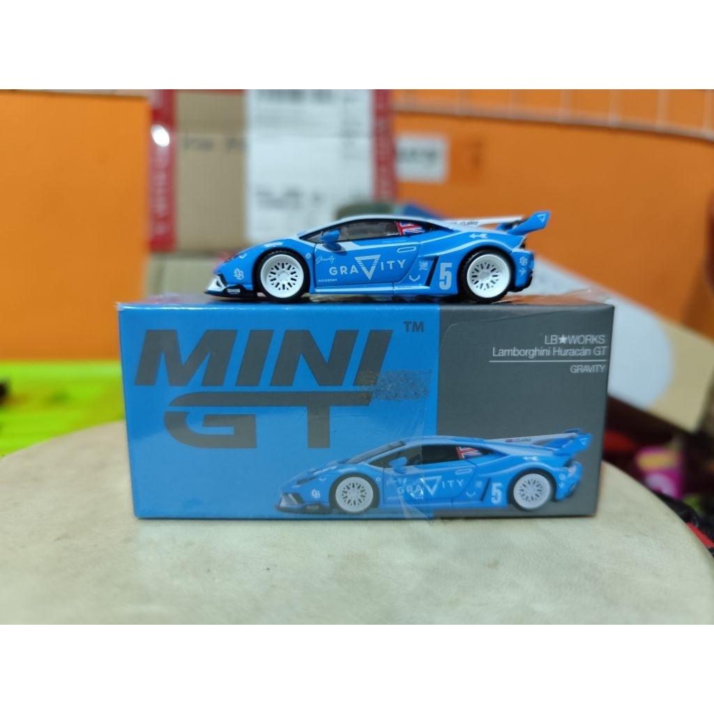 Mini GT Keluarga Lamborghini