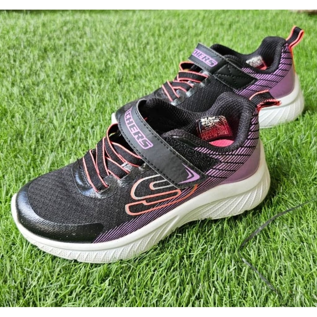 sepatu skechers anak hitam preloved