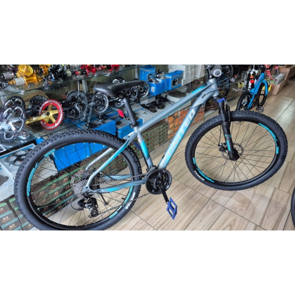 Sepeda MTB UNITED STARVOS 27.5" Shimano 3x8 Speed Alloy Original Second Mulus Like New